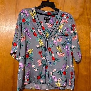 Nordstrom Women’s Satin Floral Pajama style Top size Large